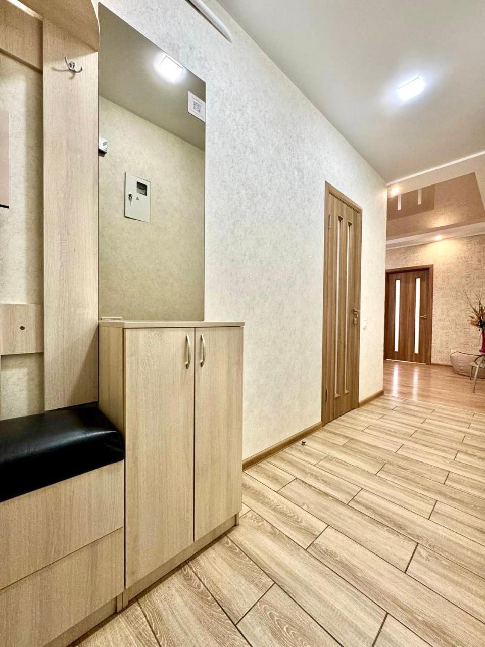 Apartpoltava Витончені Апартаменти Біля Лялькового Театру, Звітна Документація Для Відрядження, Банківський Чек エクステリア 写真
